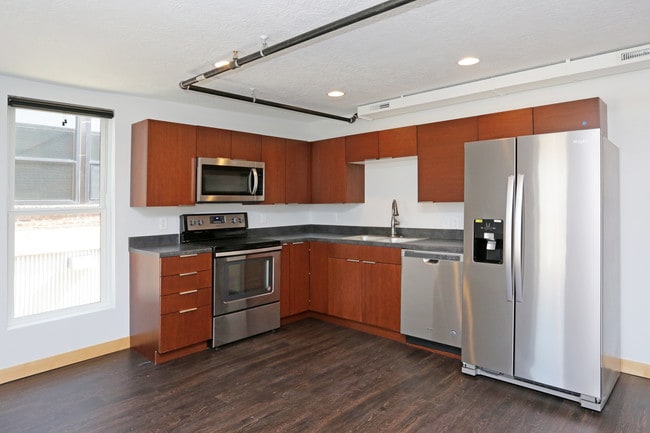 Pearl Street in Sioux City, IA - Building Photo - Interior Photo