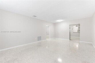 3855 SW 87th Pl in Miami, FL - Building Photo - Building Photo