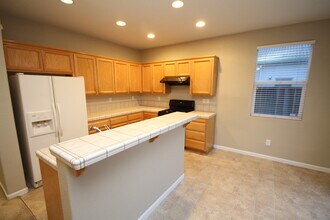 5819 Witt Ct in Elk Grove, CA - Building Photo - Building Photo