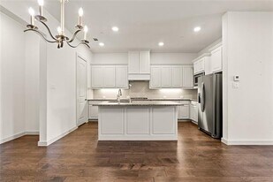 2240 Lasso Ln in Carrollton, TX - Building Photo