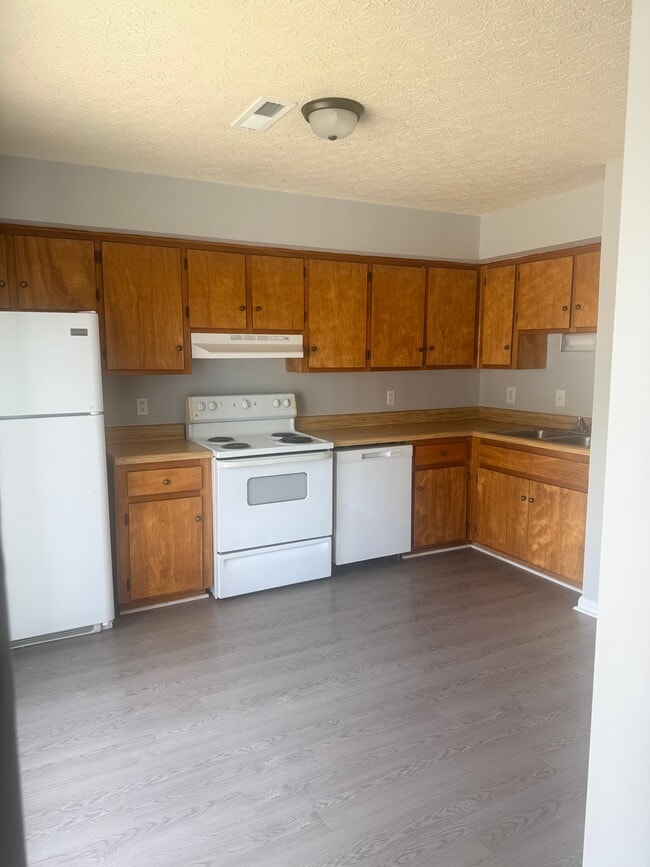 property at 16 Duiguid Dr