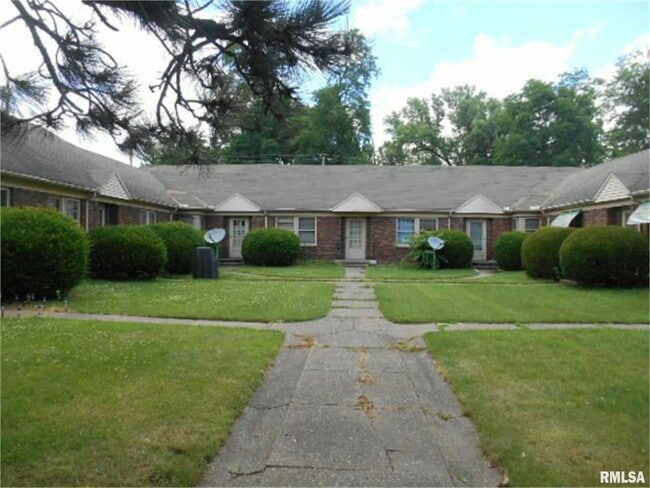 property at 1728 E Locust St