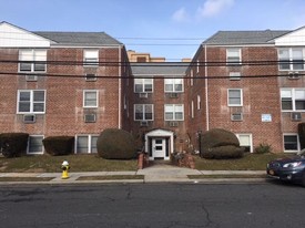 Fairfield Gables At Rockville Centre Apartments