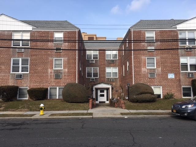 Fairfield Gables At Rockville Centre in Rockville Centre, NY - Foto de edificio