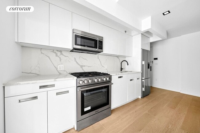 428 E 9th St in Brooklyn, NY - Building Photo - Building Photo