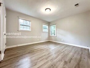 1819 Oakmont Dr NW in Atlanta, GA - Building Photo - Building Photo