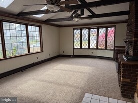 328 Hutchinson Terrace in Holmes, PA - Building Photo