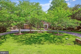 7804 Lonesome Pine Ln in Bethesda, MD - Building Photo - Building Photo