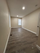 811 S 13th St in Newark, NJ - Foto de edificio - Building Photo