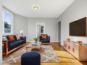 42 William St, Unit 1 in Medford, MA - Building Photo - Building Photo