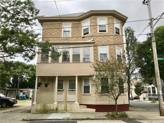 27 East St-Unit -3 in Providence, RI - Foto de edificio - Building Photo