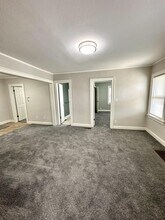 108 S Hawthorne Ave in Independence, MO - Building Photo - Building Photo