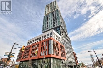 39 Mary St in Barrie, ON - Building Photo - Building Photo