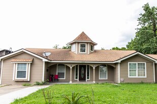 304 Truman St,, Unit C in Houston, TX - Building Photo