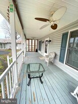 588 Wakefield Dr in Colonial Beach, VA - Building Photo