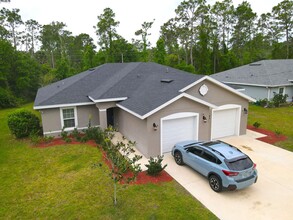 11 Wellwood Ln in Palm Coast, FL - Building Photo - Building Photo