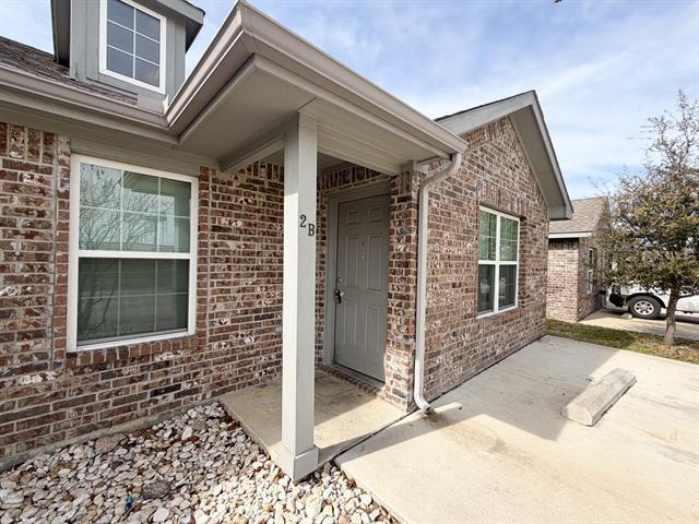 1050 E Burnett St in Ennis, TX - Building Photo - Building Photo