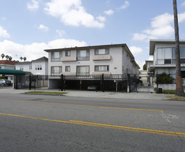 419 S Commonwealth Ave in Los Angeles, CA - Building Photo - Building Photo