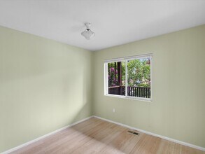 4116 25th Ave SW in Seattle, WA - Foto de edificio - Building Photo