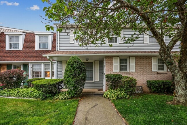 36 Jackson Dr in Milford, CT - Building Photo - Building Photo