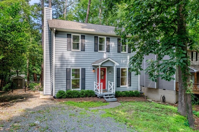property at 3212 Oxford Dr