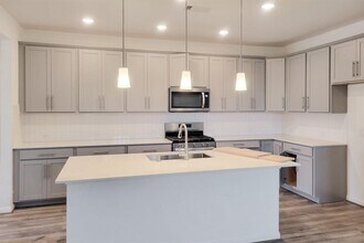 25737 Damask Dr in Magnolia, TX - Foto de edificio - Building Photo