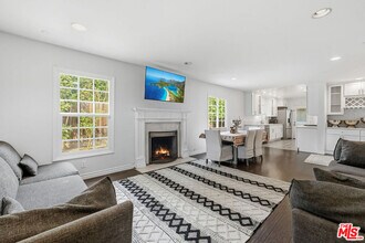 6308 Lindley Ave in Los Angeles, CA - Building Photo - Building Photo