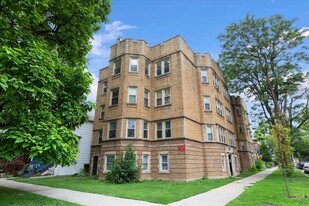 4055 N Spaulding Ave in Chicago, IL - Building Photo