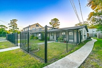 5114 Grantwood St in Houston, TX - Building Photo - Building Photo