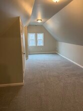 670 Richmond Ave, Unit Richmond Upper in Buffalo, NY - Foto de edificio - Building Photo