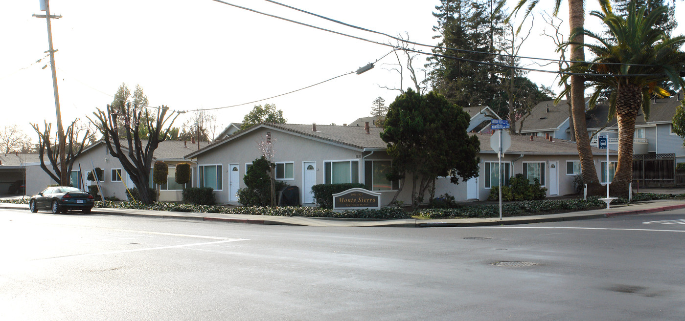 Monte Sierra Apartments in Mountain View, CA - Building Photo