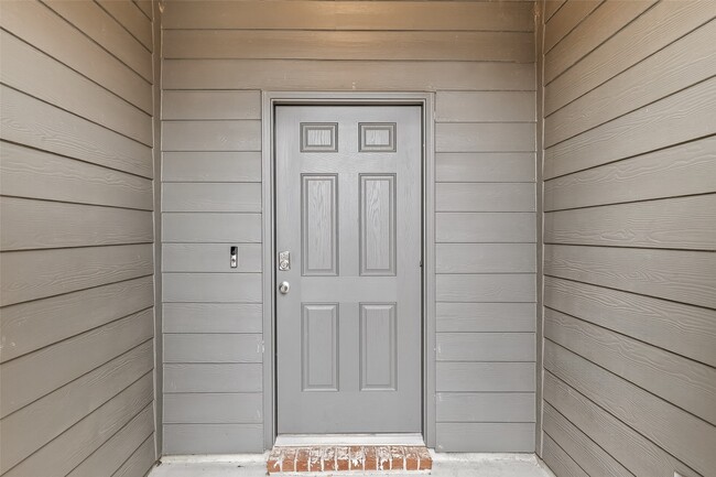 property at 20926 Belmont Village Wy