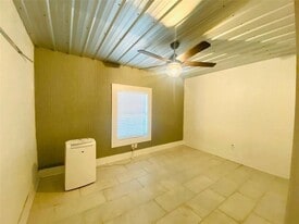 2129 Union St in Brunswick, GA - Building Photo