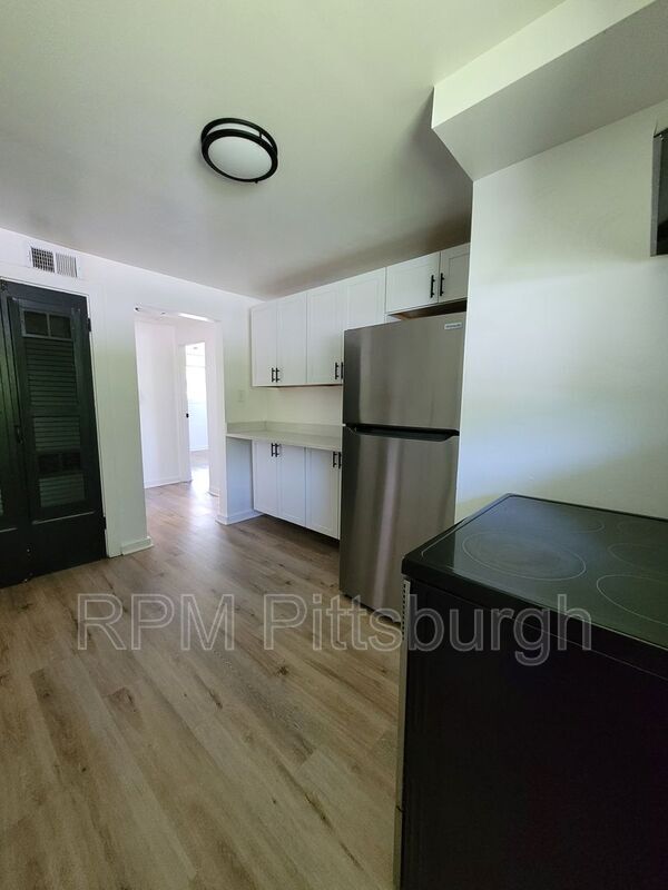 546 Old Frankstown Rd in Monroeville, PA - Building Photo - Building Photo