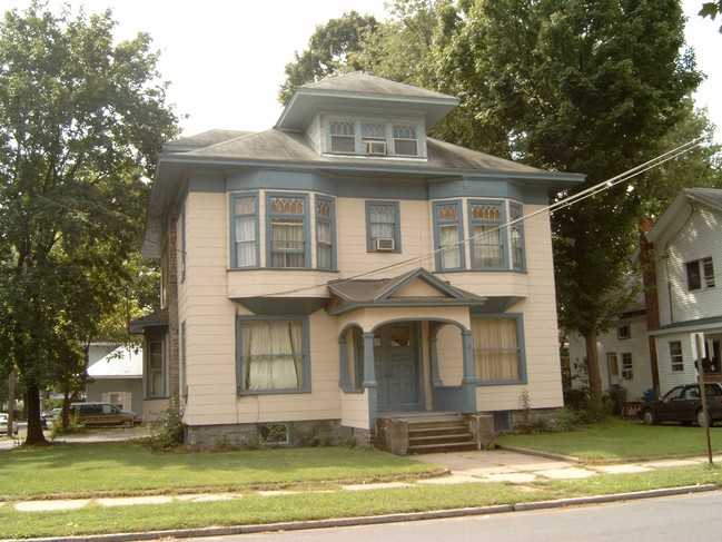 12 Pearl St in Hudson Falls, NY - Building Photo - Building Photo