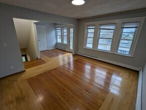 378 Fellsway W in Medford, MA - Building Photo - Building Photo