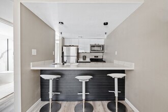 7436 E Chaparral Rd, Unit 205b in Scottsdale, AZ - Building Photo - Building Photo