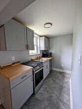 1402 W Sycamore St in Pittsburgh, PA - Building Photo - Building Photo