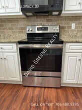806 S Willowick Dr in Grovetown, GA - Foto de edificio - Building Photo