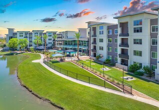 MAA Fountainhead in Tempe, AZ - Building Photo - Building Photo