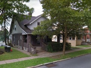 626 W College Ave in State College, PA - Building Photo - Building Photo