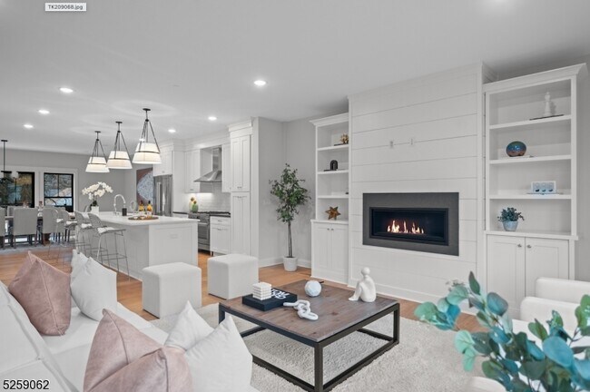 147 Central Ave in Old Tappan, NJ - Building Photo - Building Photo