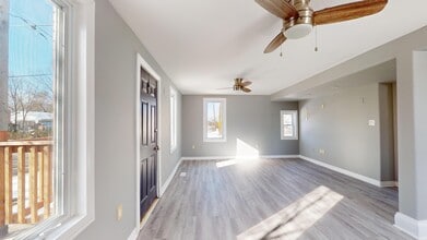 Spacious 3 Bed / 1 Bath Home in Sault Ste in Sault Ste Marie, ON - Building Photo - Building Photo