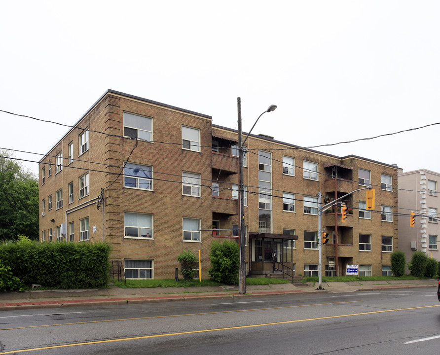 East York Apartments in Toronto, ON - Building Photo