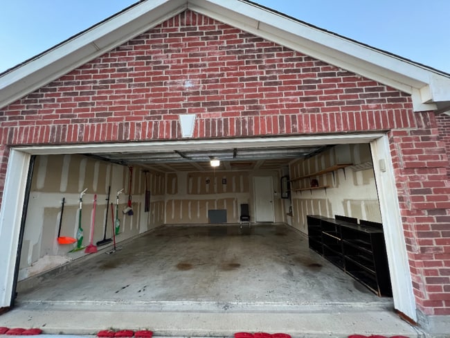 911 Simi Dr in Arlington, TX - Building Photo - Building Photo