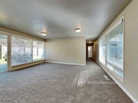 10403 Wauna St SW in Lakewood, WA - Foto de edificio - Building Photo