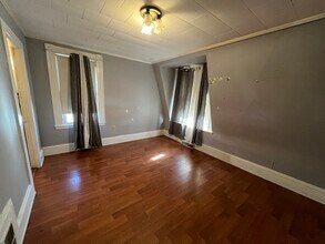 34 Chestnut St in Wakefield, MA - Building Photo - Building Photo