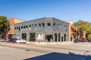 2500 W Chicago Ave, Unit 2E in Chicago, IL - Building Photo