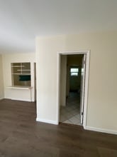 14207 Sylvan St in Los Angeles, CA - Building Photo - Building Photo