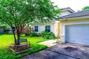 9012 SW 20th Pl in Miramar, FL - Building Photo